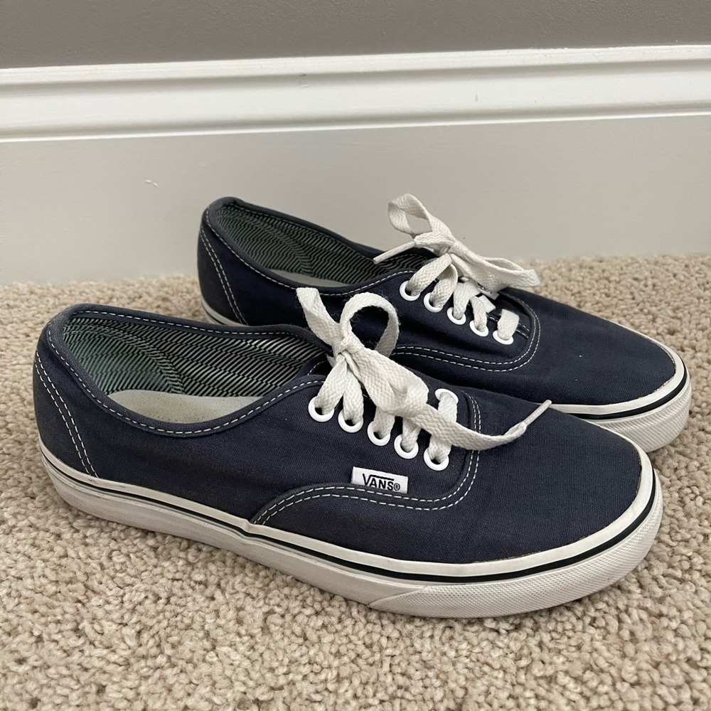 Vans Authentic lace up Off The Wall sneakers- navy blue women sz 8, men sz 6.5